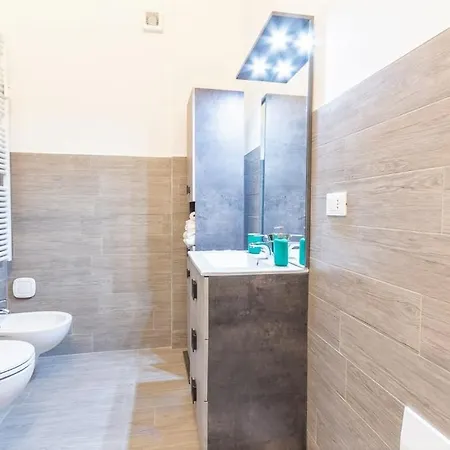 Realkasa Azzarita Flat * Bolonia