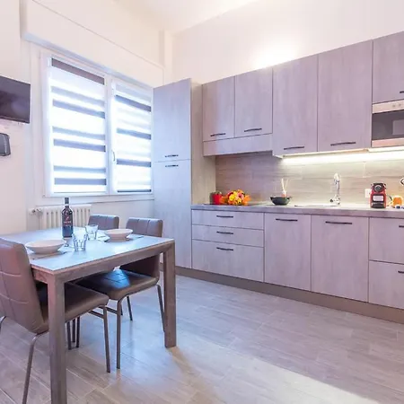 Realkasa Azzarita Flat * Bologna