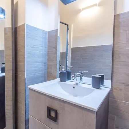 公寓 Realkasa Azzarita Flat